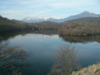 Panorama sul Lago di Campagna dal Belvedere alto (22731 bytes)